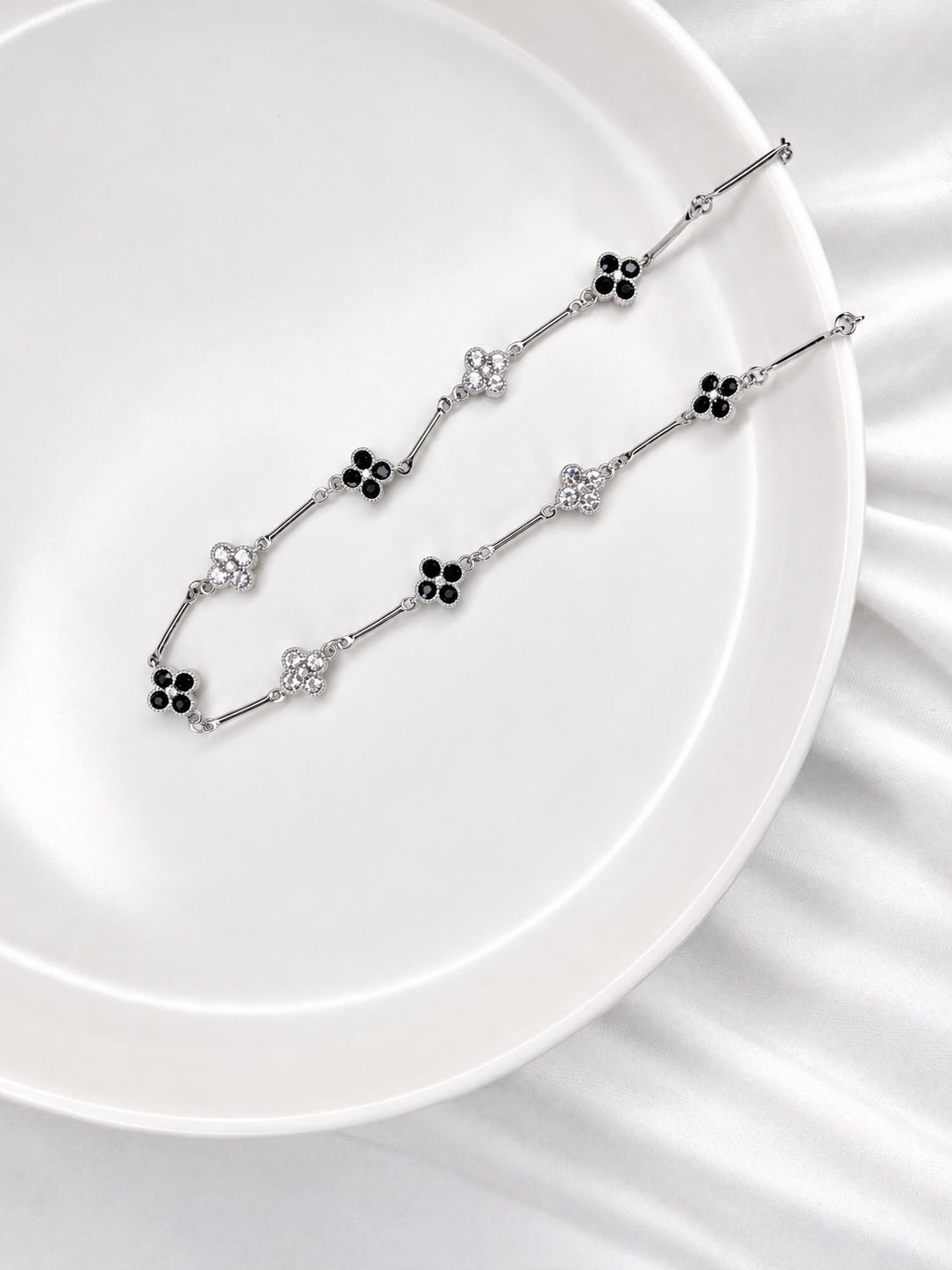 Choker Clover Black & Crystal