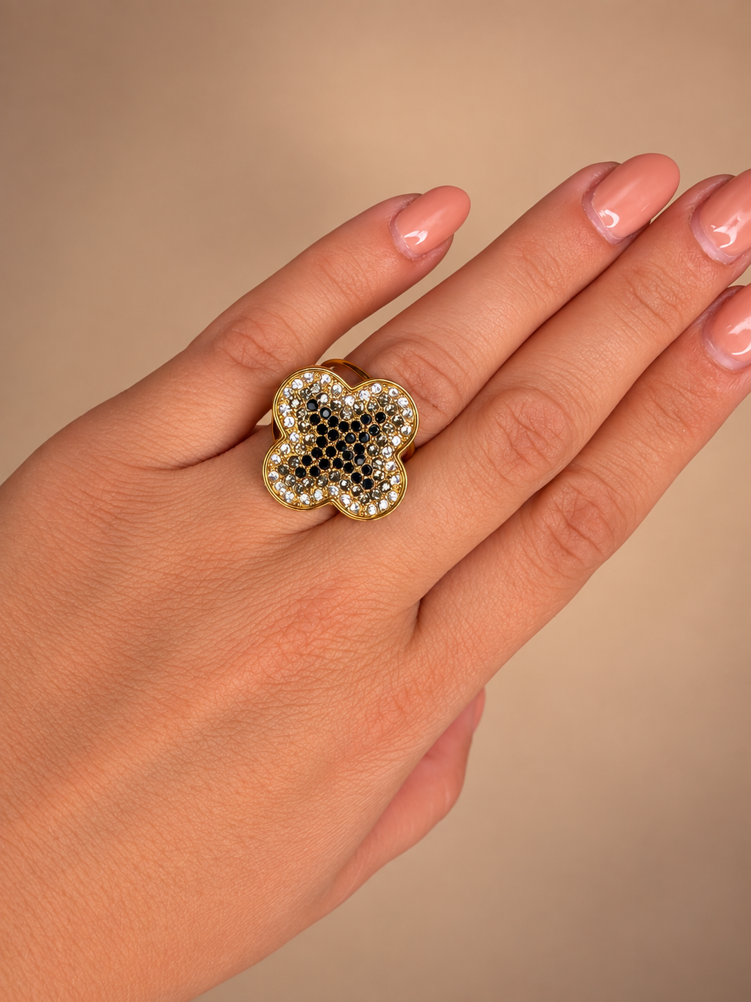 Black Gold Clover Ring