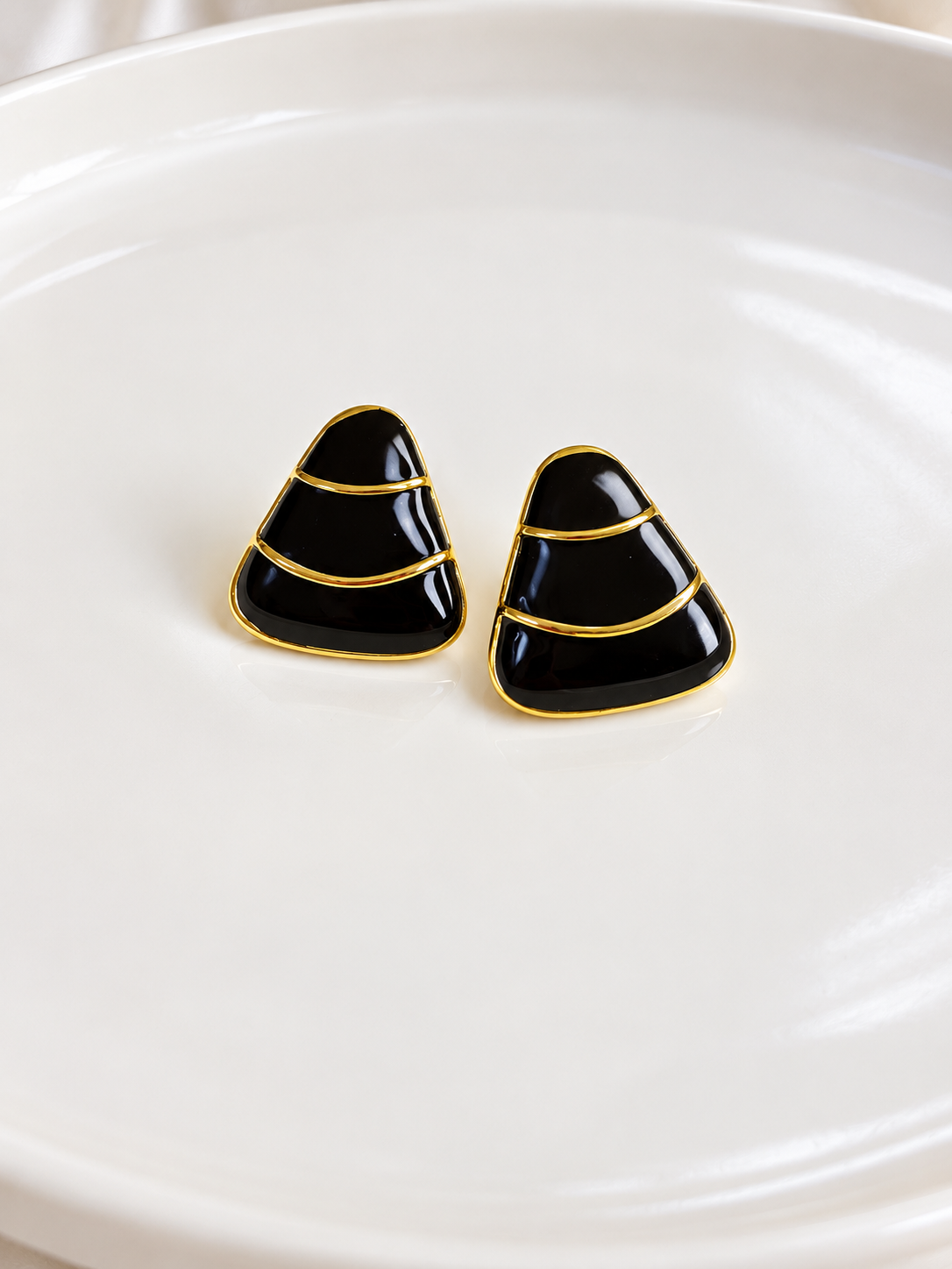 Noir Wave Earrings